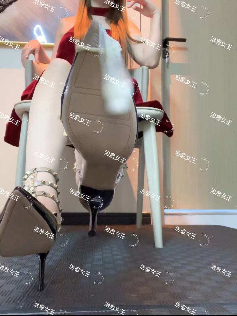 小绿帽，看主人给你带什么回来了，喜不喜欢啊