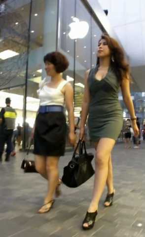 丰满、韵味十足的美少妇