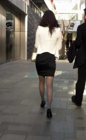 高贵气质的美少妇,性感迷人