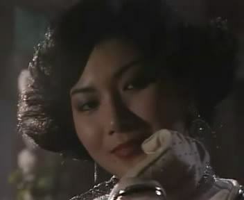 上海风云中美女用丝袜脚挑逗郑少秋的镜头