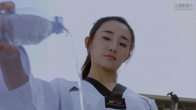 国产电影，75分钟，猥琐男追女校花的悲惨遭遇