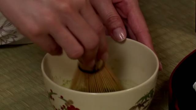 日本电影 玫瑰夫人 老M公爹天天惦记着幻想着夫人的玉足