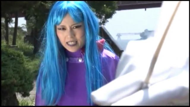 日本电影，美女战士女虐女，怪兽和正义的对决