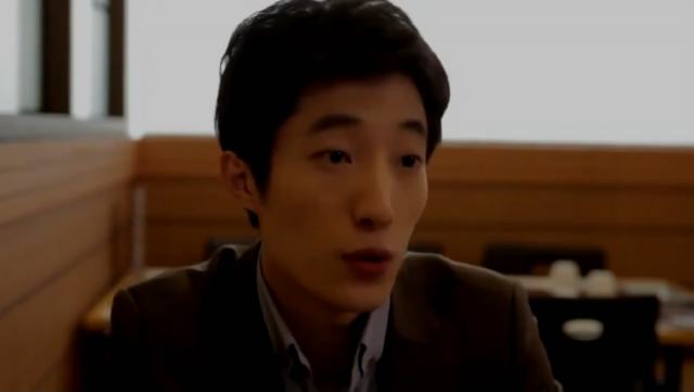 韩国电影，弟偷姐内裤的特殊爱好，遭耳光恋足BDSM调教