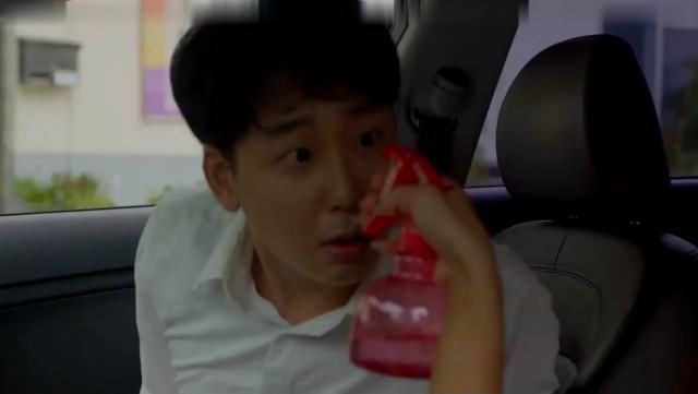 韩国电影，男子被女主抓获囚禁多日，每天折磨当厕纸调教