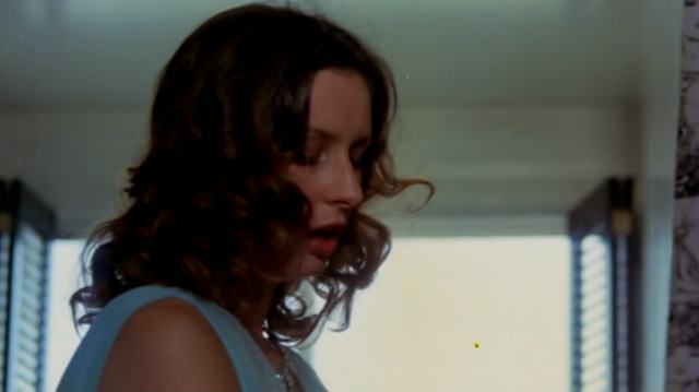 英国电影，贵妇跨下的玩偶，男人都很贱像只狗样羞辱