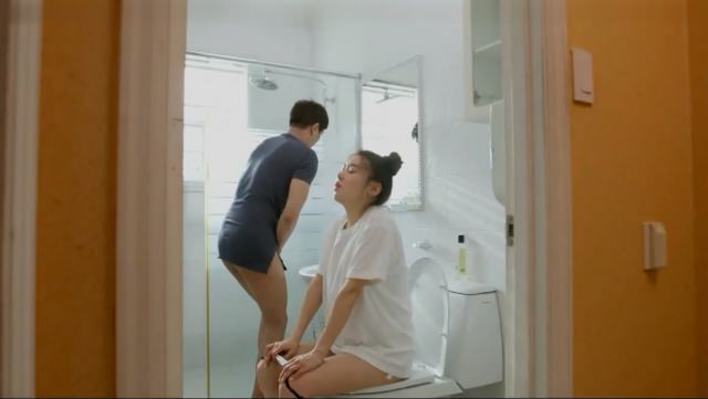 韩国电影，女神姐姐，超霸道诱惑表弟吻屁股恋足舔脚