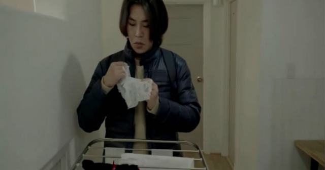 韩国电影，老师的调教课，给这些调皮笨蛋生恋足臀踩踏