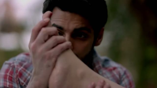 印度电影，多个兼职，小哥为舔女人脚做过足疗卖过鞋子