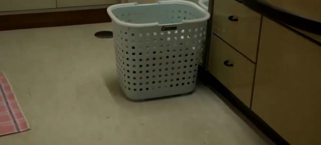 日本电影，继母的内裤，小治偷继母老师内裤舔遭羞辱