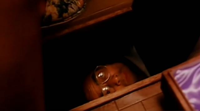 日本电影，厕所下的秘密，追不到女友当她厕纸真刺激