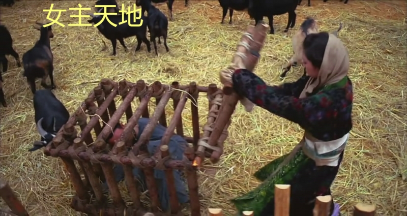 《闻香识美》很久以前母系社会男人们生活在支配当中...