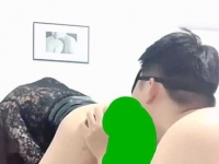 国产人妖，桌下口舌