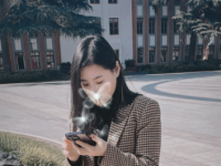 靴底微脏，需要小狗狗清理下。