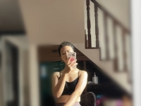 贱狗们还不爬过来参见