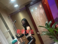 久违了皮裤 给猛男穿上性感蕾丝小吊带 坐死狗脸闷死吧！