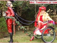 里面的服装，道具，环境绝对一流