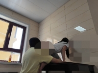 lpmnj分享国产精神小妹调教贱货口舌侍奉强迫圣水