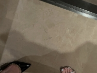 给主人舔干净