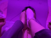 求着主人用美甲在狗奶子上掐出一个又一个印记，爽哭了都