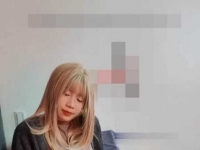 台湾安女王，长期锁奴人体家具震动棒玩射14分