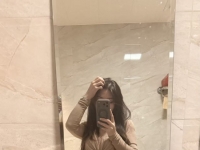 你穿那么多 不热吗？