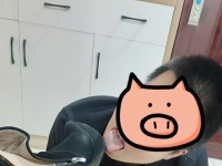 狗东西清理本主的鞋子都那么开心