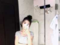 想给主人擦鞋么 畜生