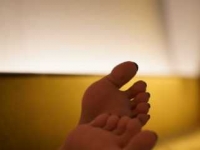 杭州的狗东西，跪下，舔脚！