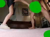 熙熙女神】踢裆，强制足交榨射22分