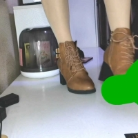 国产皮靴隔板踩鸡鸡44分