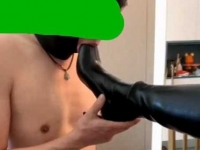 冰城，皮靴踩鸡鸡，强制撸鸡鸡榨射20分