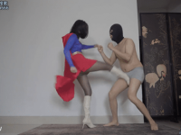 贝琳女神】女超人重度踢裆暴力吐奶