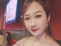 颜值甜美型，哦豁性格严苛霸道女魔头，喜欢的来扣