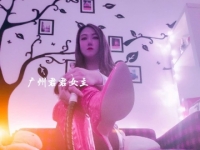 贱畜靴奴跪舔！