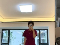 带皮肤的思思老师