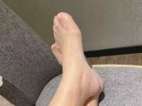 （网）跪下来好好伺候主人 你这个没用的废物垃圾