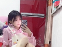 每次当着老公的面前被其他男人当成小母G玩弄羞辱的时候...