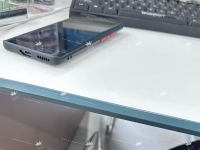 喜欢呆在办公桌下面吗？