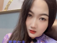 君君S紫色透视装诱惑玩榨汁，骚货戴上狗头伸着狗舌玩虚脱