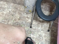 惩罚圈养狗，极致脏玩法！锅底灰，呕吐物