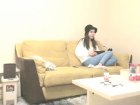 黑帽长相甜美妹子啪啪，特写口交近距离拍摄抽插侧入猛操