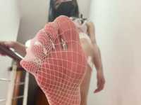 狗舌头伸过来“舔”