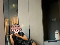 最近下雨 在家穿黑丝哟