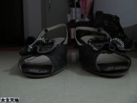 重新发陌生女人家的鞋柜前1。。（终于会发图了，求贡献）