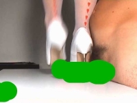 白色金属细跟踢出超多血