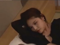 网曝吃瓜事件，被热传抖音小网红【刘悦】与男友不雅露...