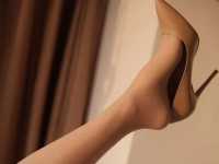 踩踏板肉丝踩射视频