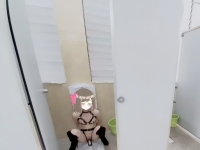 母狗男厕所漏出自慰喝尿