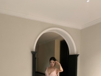 卑微的贱狗 掏出你两厘米如蛆虫的阴茎 让妈妈高贵的丝袜...